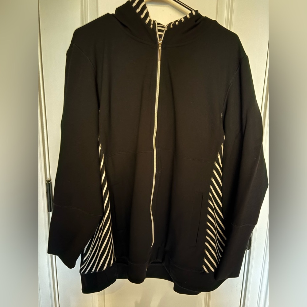 AV Leisure Hooded Jacket, Size 22/24